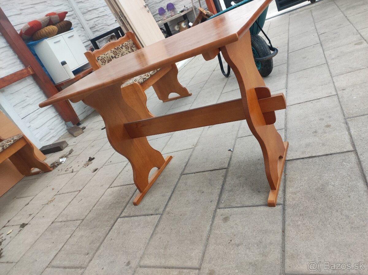 Jedálenský stôl - 13