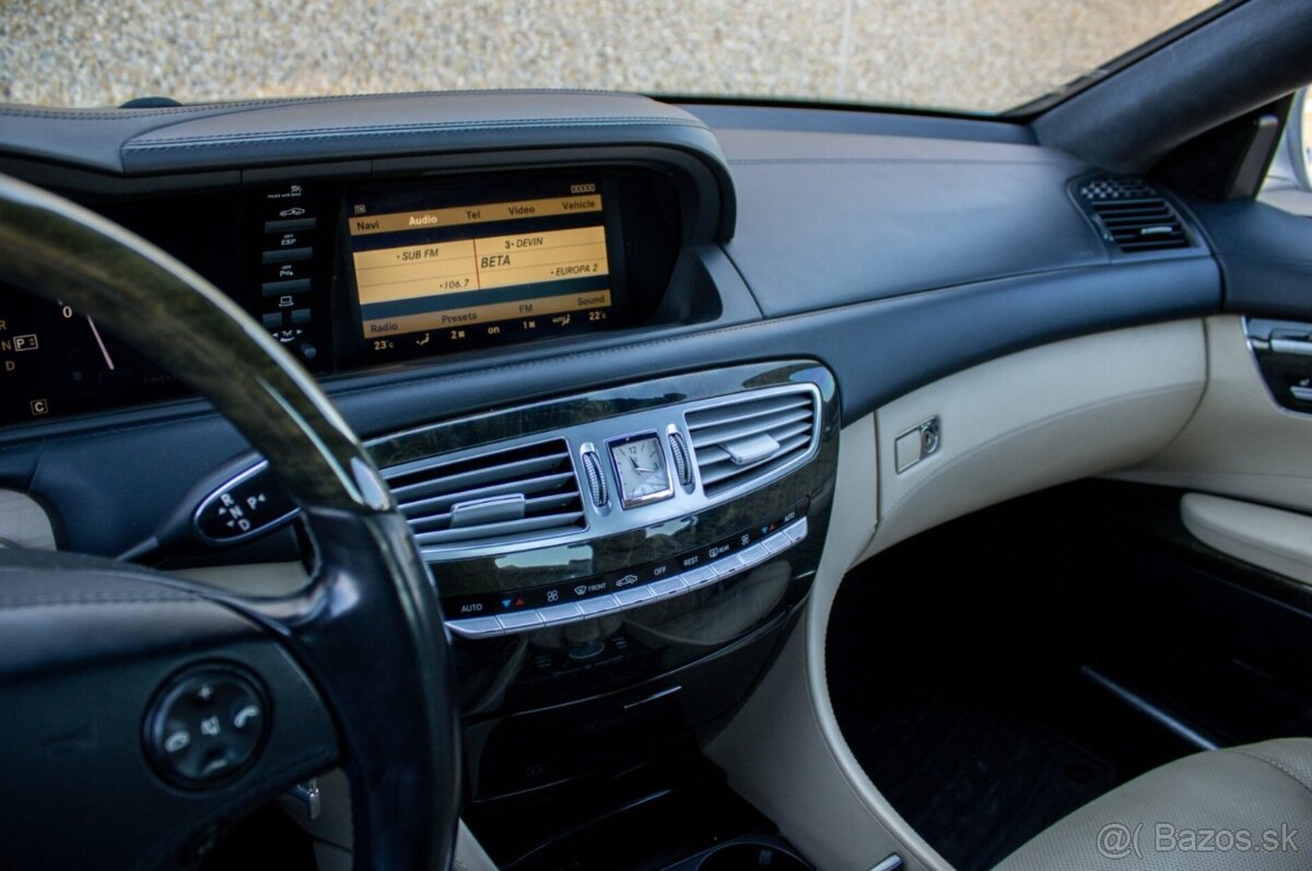 Mercedes-Benz CL 500 V8 - 13