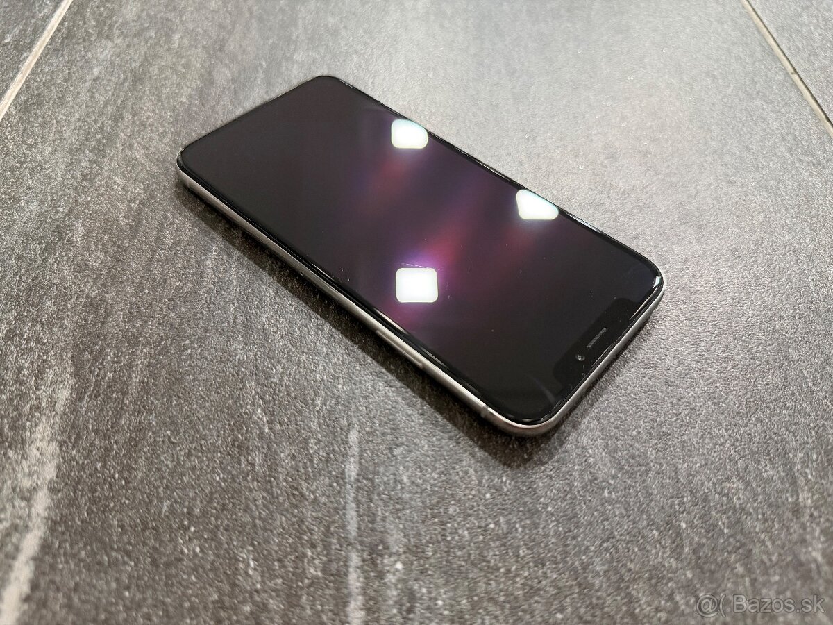 Apple iPhone X 64 GB v striebornej farbe Silver - 13
