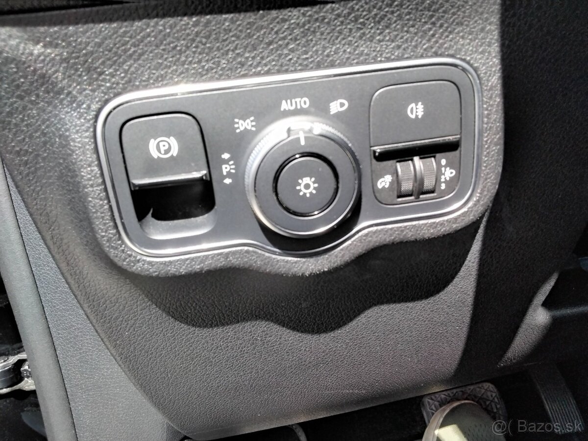 Predám Mecedes-Benz GLB200d 12/2023 - 13