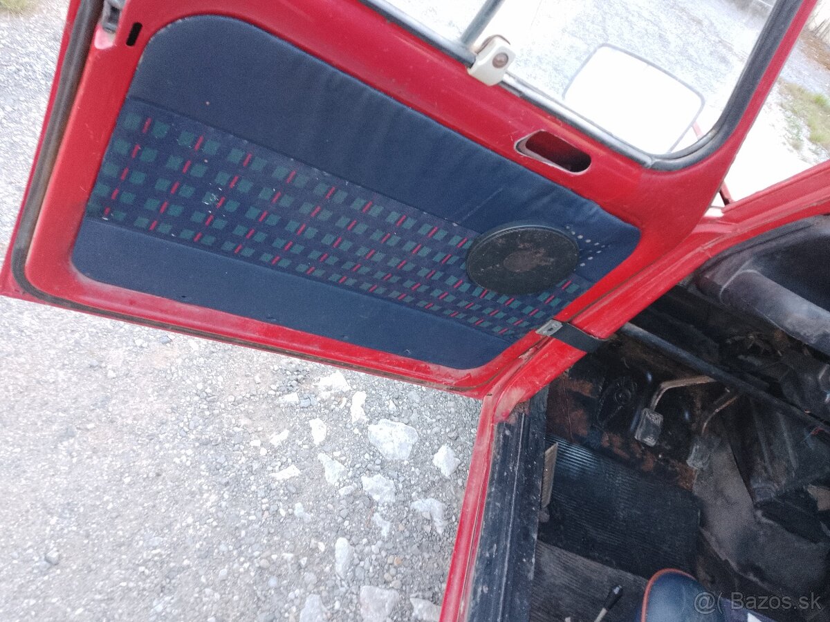 Renault 4 - 13