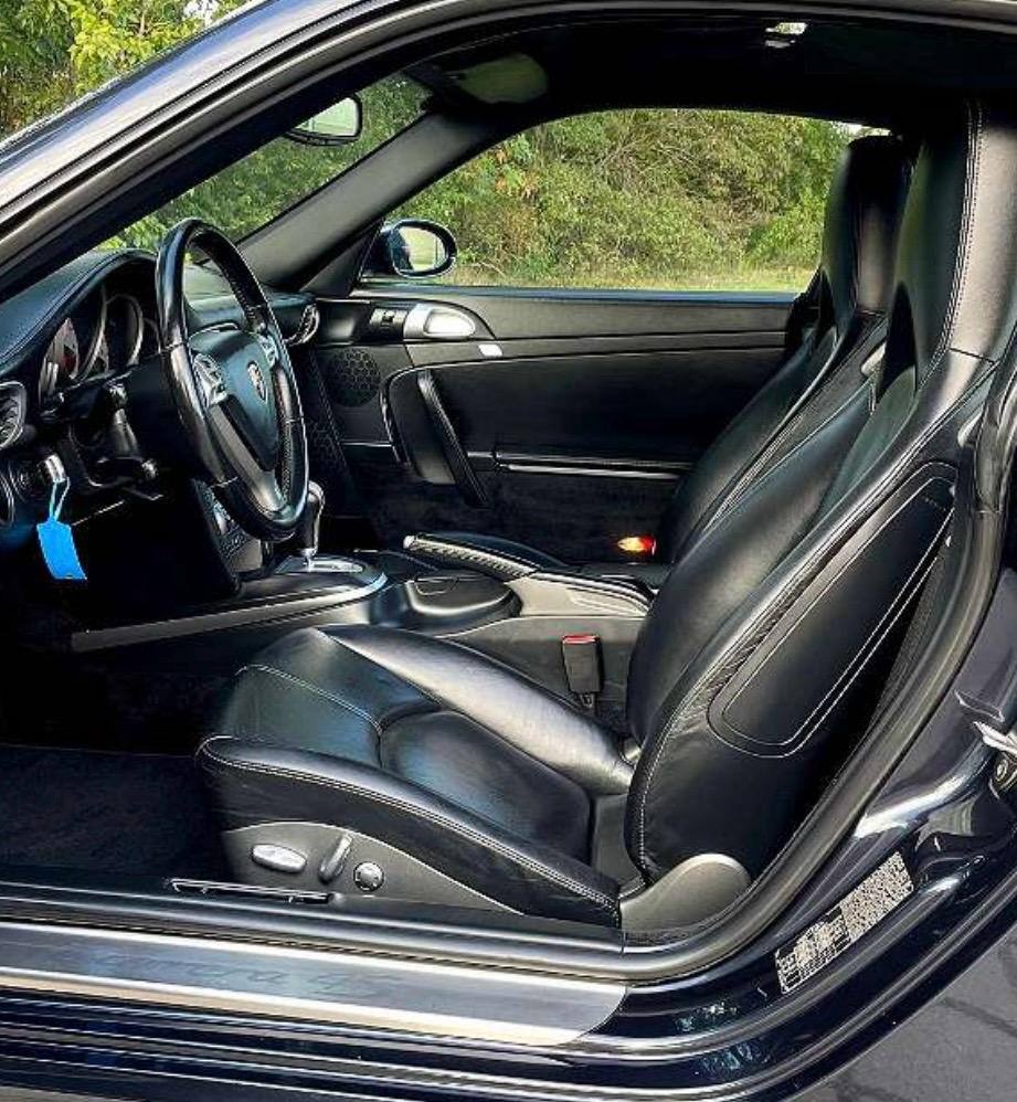 Porsche 911 model 997 Rok 2005 3.6 benzín - 13