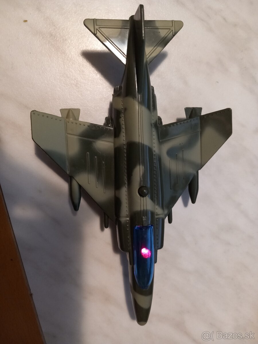 Veľká vojenská sada na hranie - 13