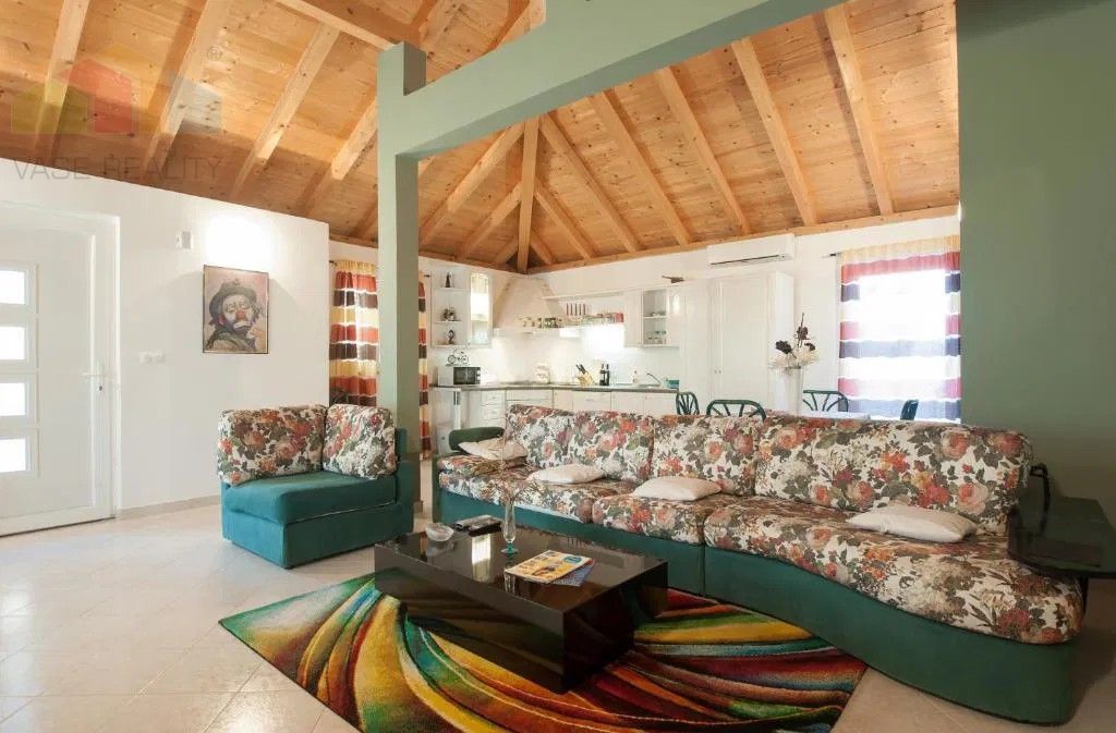 Chorvátsko -6 izbový apartmánový dom pri Zadare, Sukošan - 13