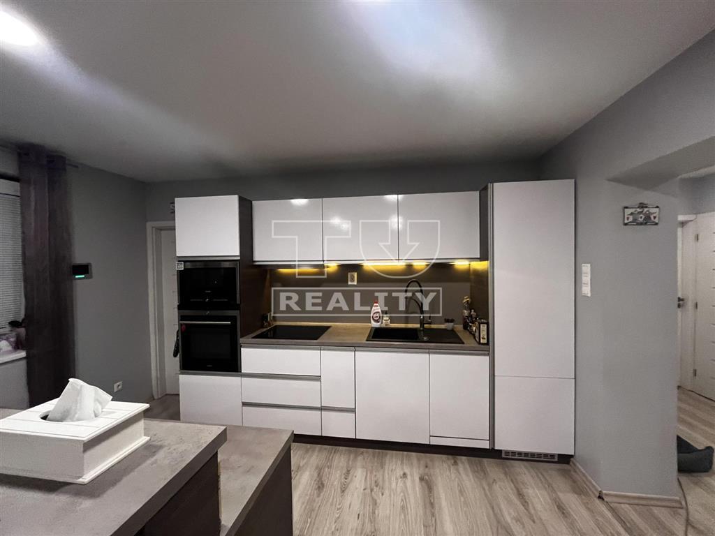 Rodinný dom v Zlatovciach - 13