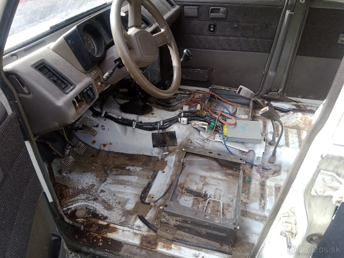 Predám dva isuzu trooper 2.3 diesel - 13