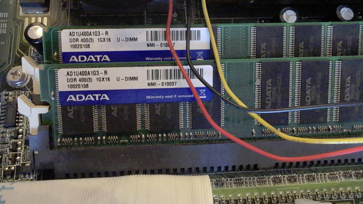 Predám server MSI MS-9211 - 13