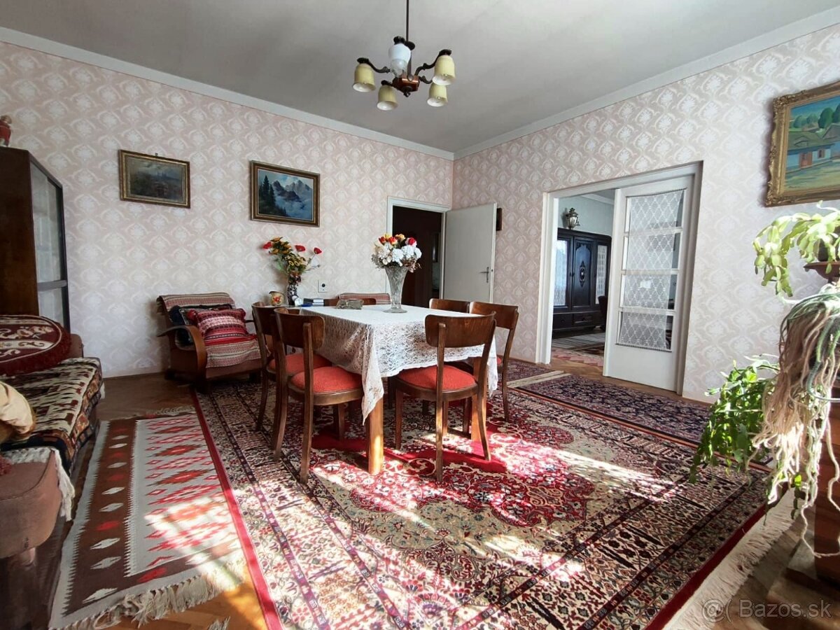 Predám priestranný dom v meste Zlaté Moravce - 13