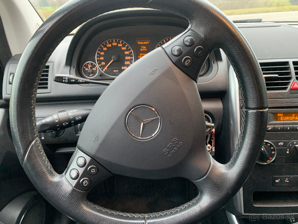 Mercedes - Benz A 180 CDI - 13