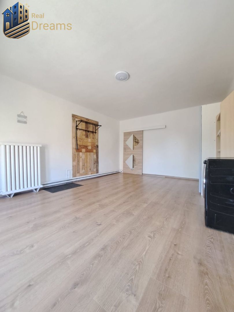 Exkluzívne na predaj 5 izbový rodinný dom - 13