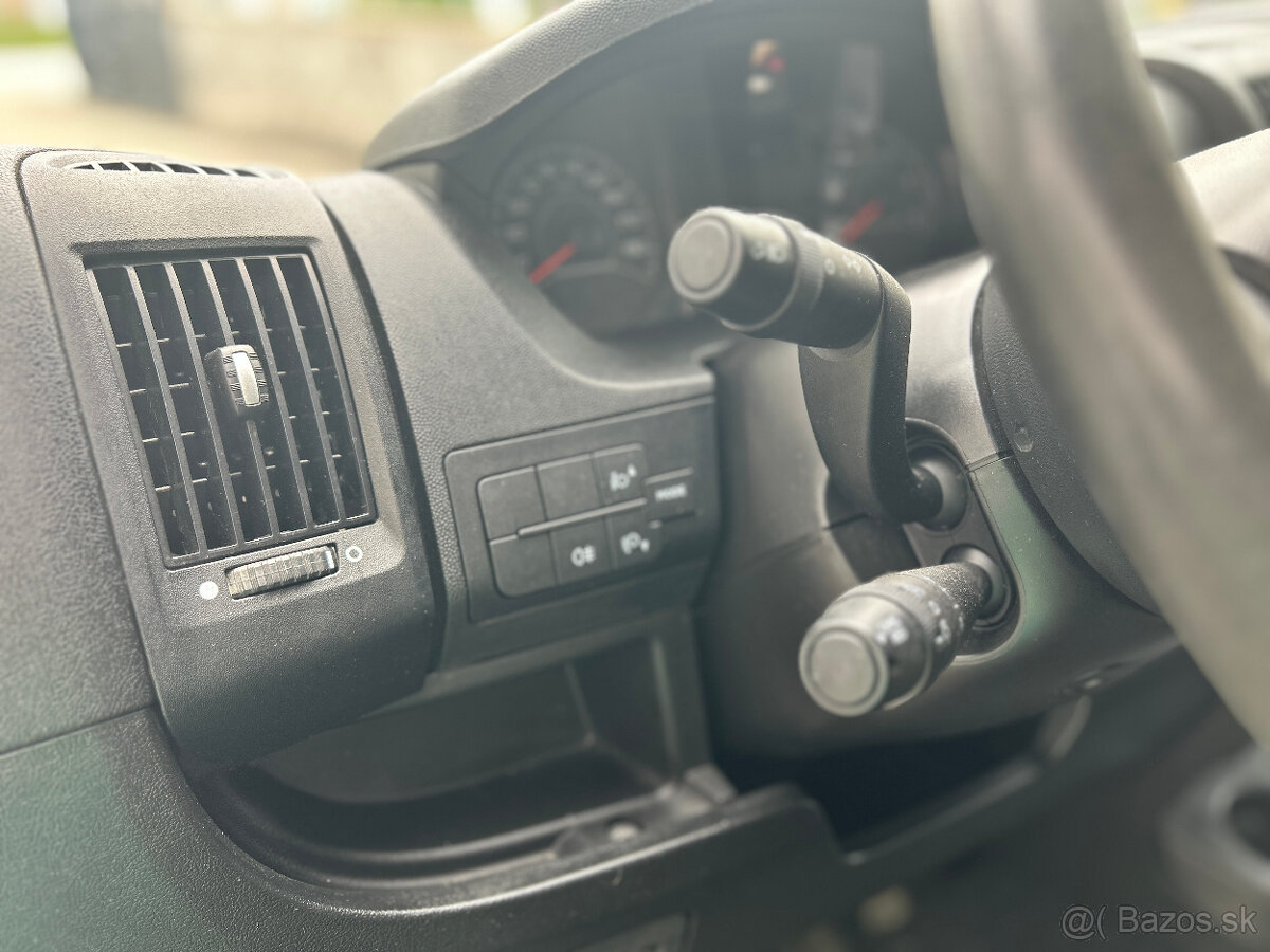 Citroën Jumper 2.0 BlueHDi, L1H1, odpočet DPH - 13