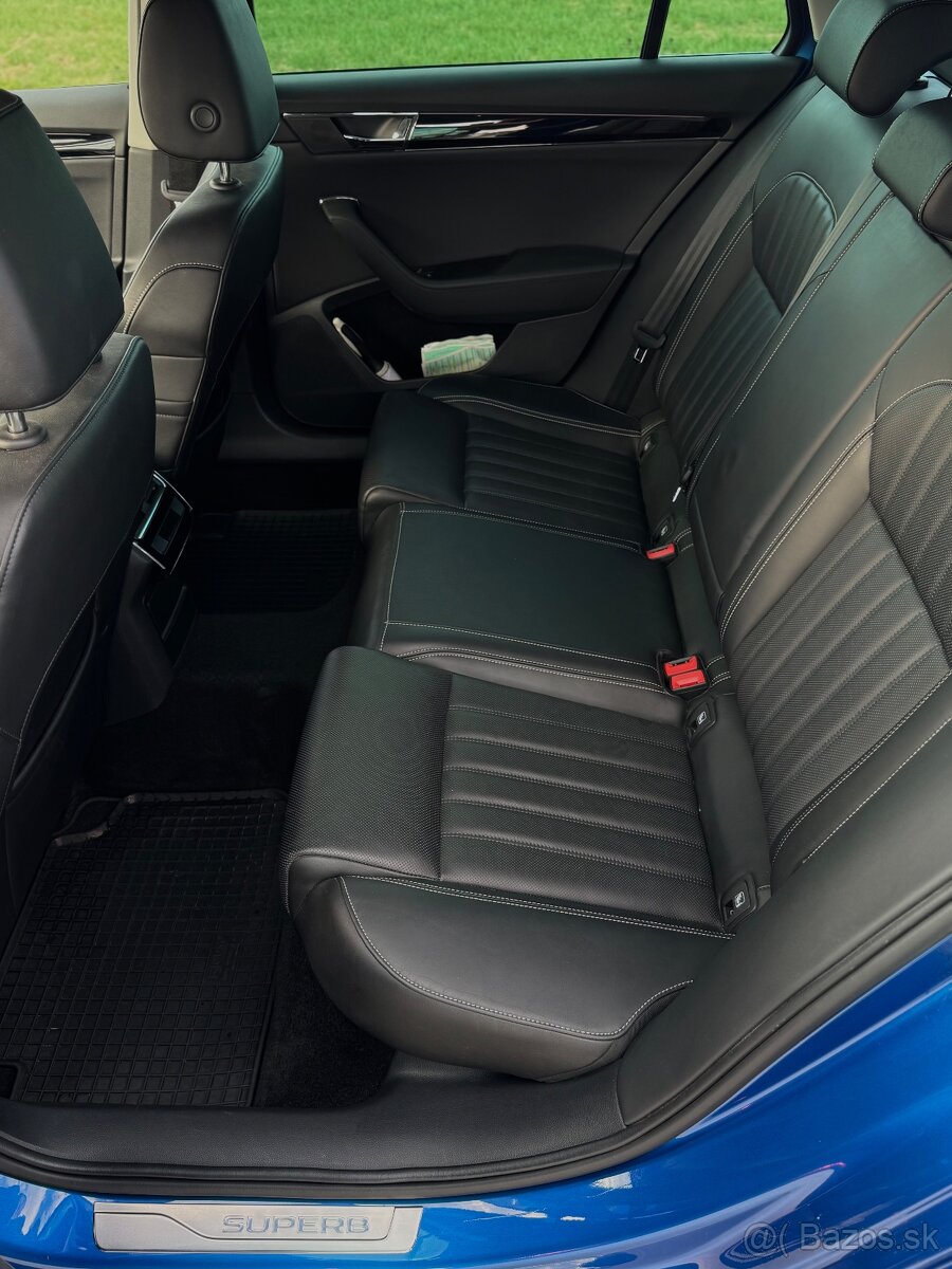 Škoda Superb Combi 2.0 TDI L&K DSG - 13