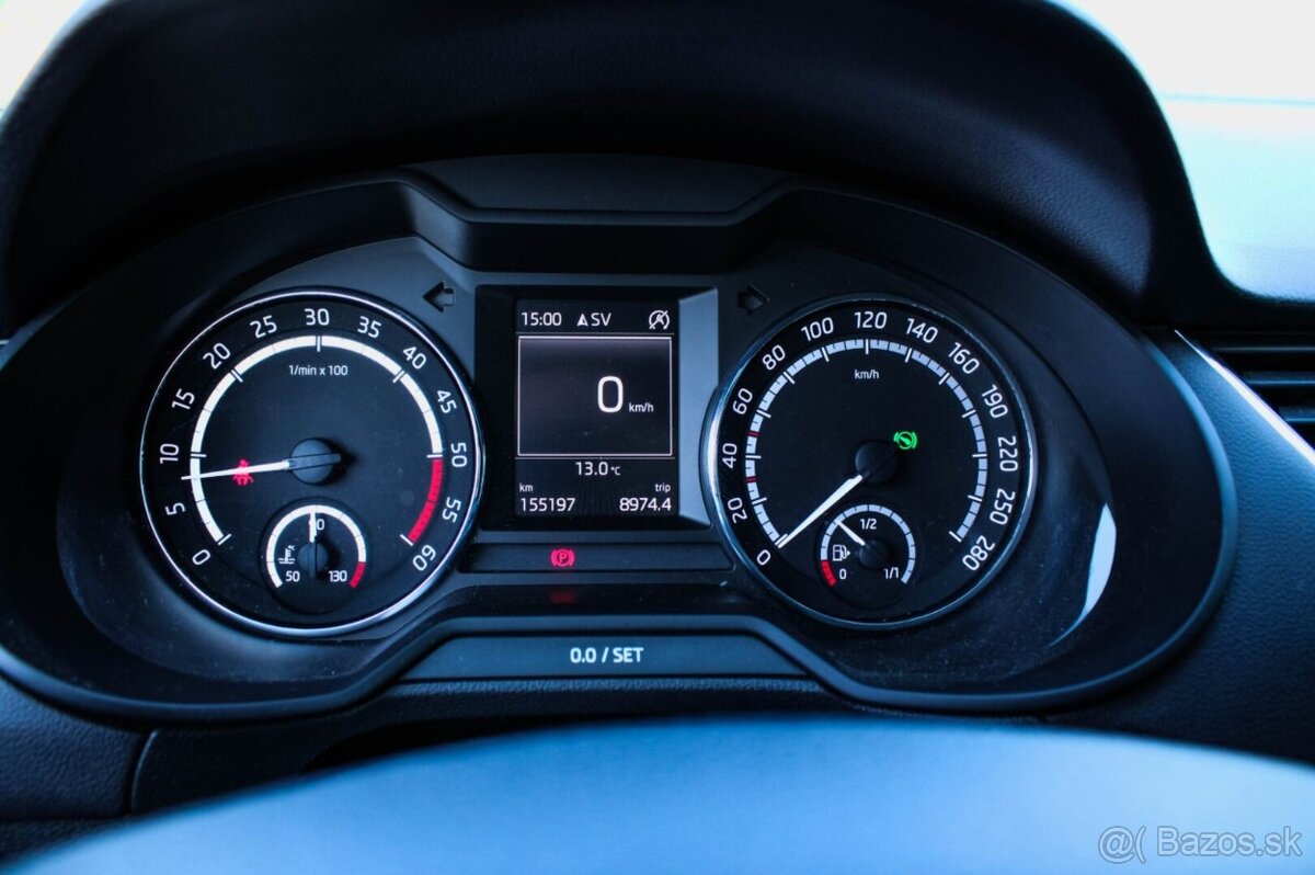 Škoda Octavia Combi 2.0 TDI RS DSG - 13