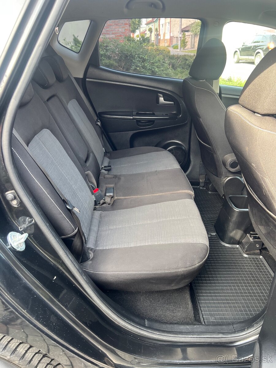 KIA Venga 1.4 crdi - 13