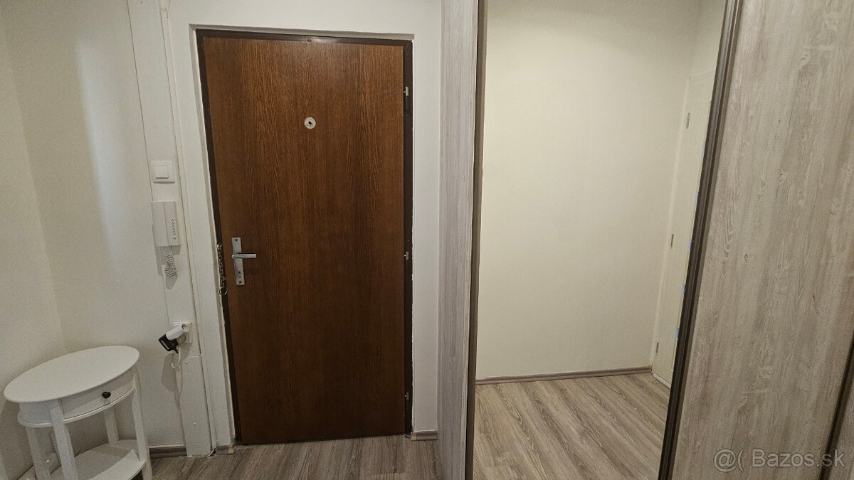 3-izb.byt v Senici - L. Novomeského s výťahom a lodžiou - 13