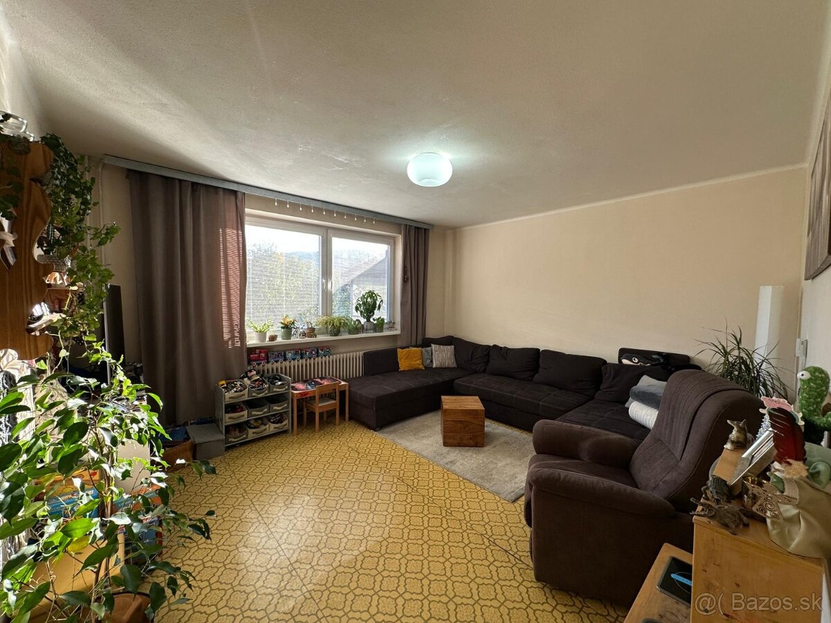 Rodinný dom v radovej zástavbe - Revúca - 13