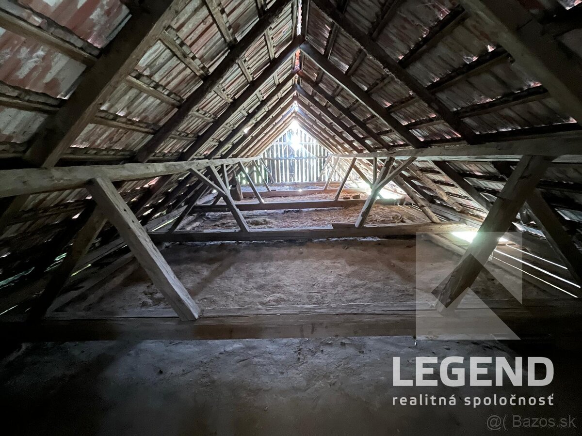 Chalupa Svodín, krásny pozemok 1317 m2, tichá ulička, ovocný - 13