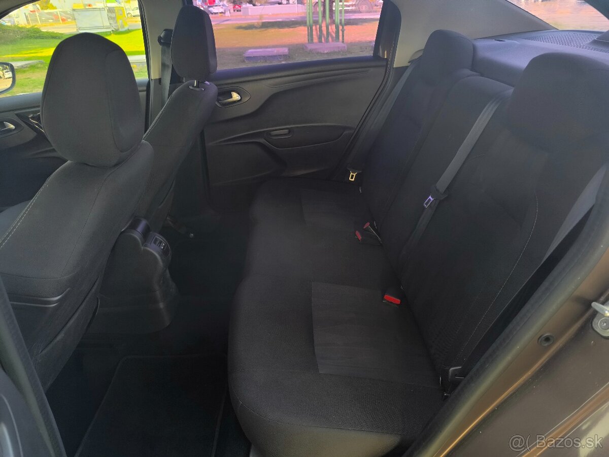 Peugeot 301 _ 1.6 HDi - 13