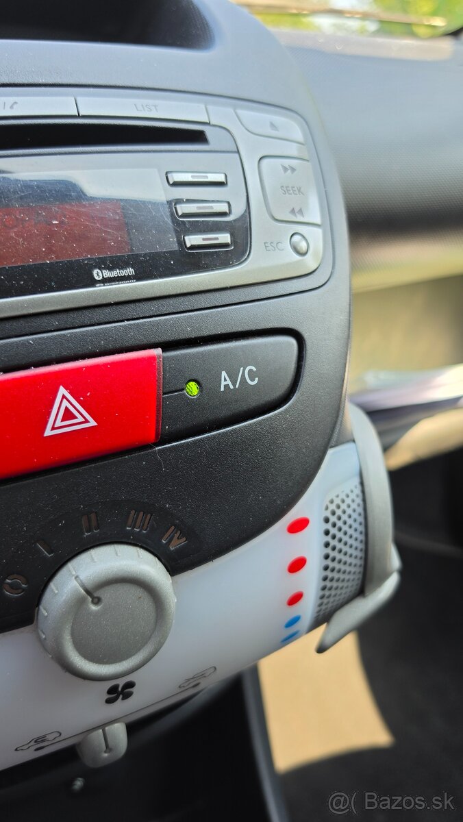 Peugeot 107 automat, benzín , - 13