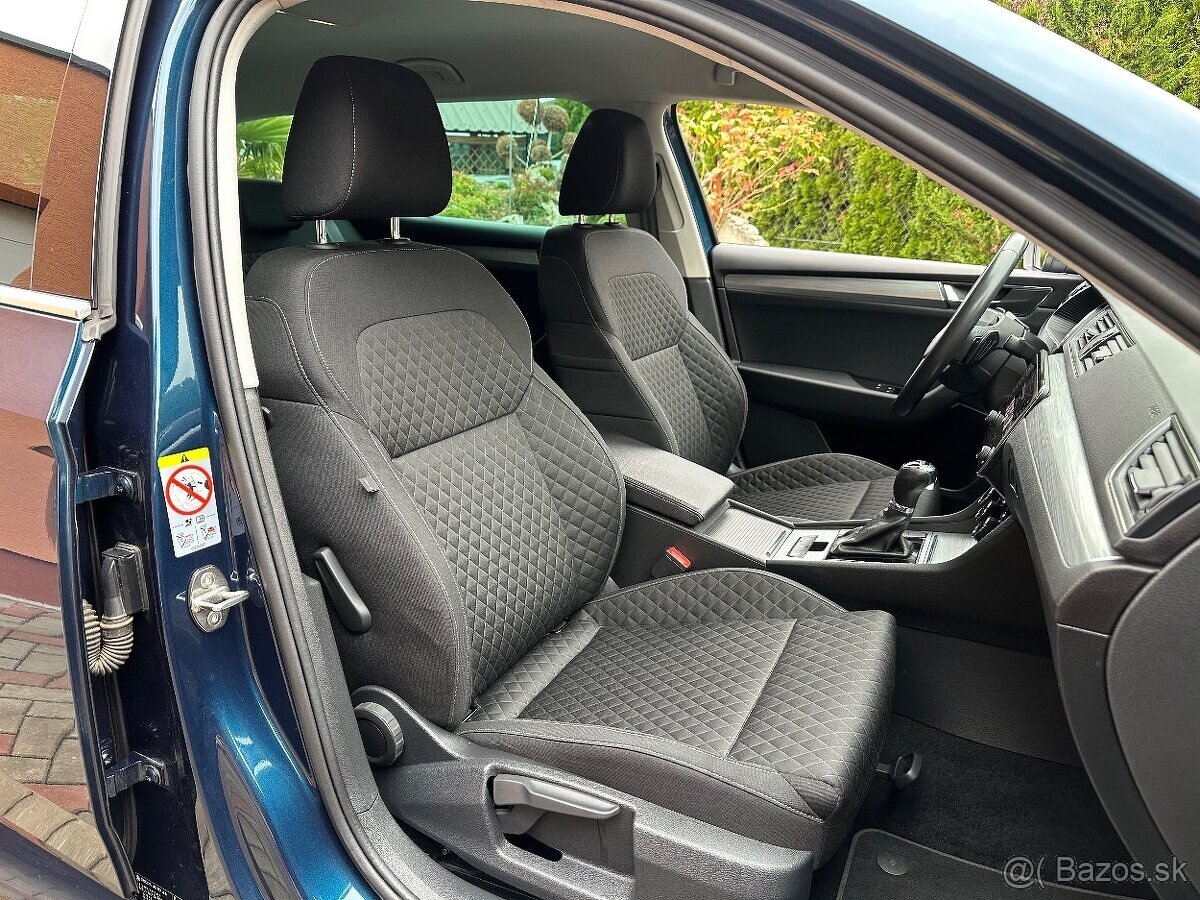 Škoda Superb III Combi Facelift s automatickou prevodovkou D - 13