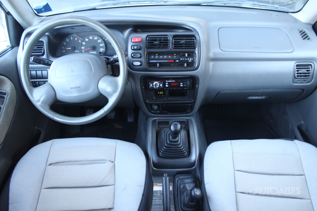 Suzuki Vitara 2,0 TD 64 kW 4x4 - 13