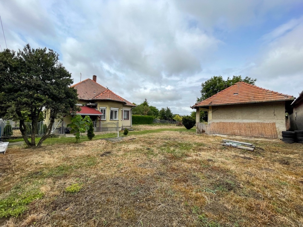 Dom s investičným pozemkom na predaj, Lúčnica nad Žitavou - 13