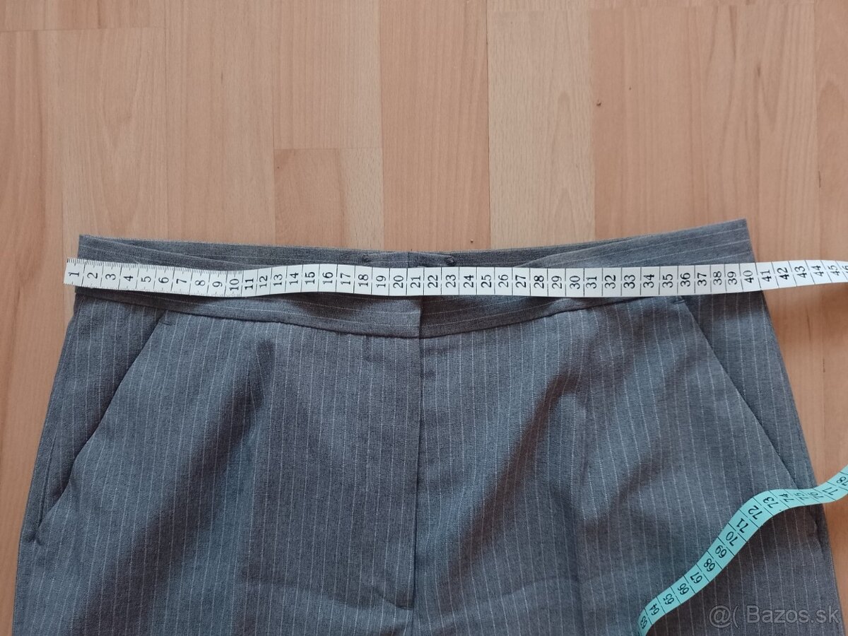 Dámsky luxusný kostým v.M - 13