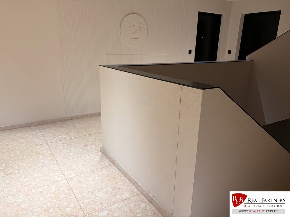 REB.SK – Moderne zariadený 2-izbový byt s parkovaním v proje – foto 8
