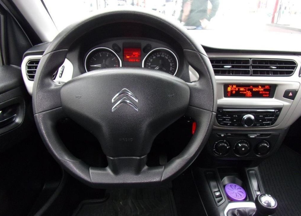 Citroën C-Elysée 1,2 PureTech FEEL benzín manuál 60 kw - 13