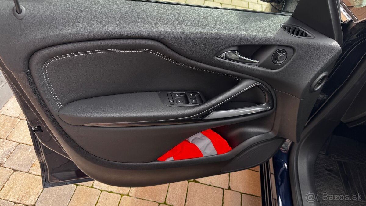 Opel Zafira 2,0 CDI 125kw 6/AT 7miest - 13