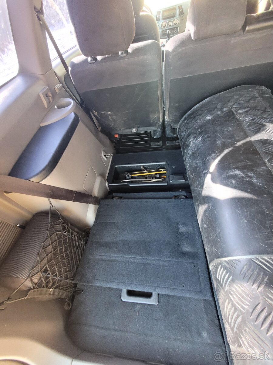 Mitsubishi Grandis - 13