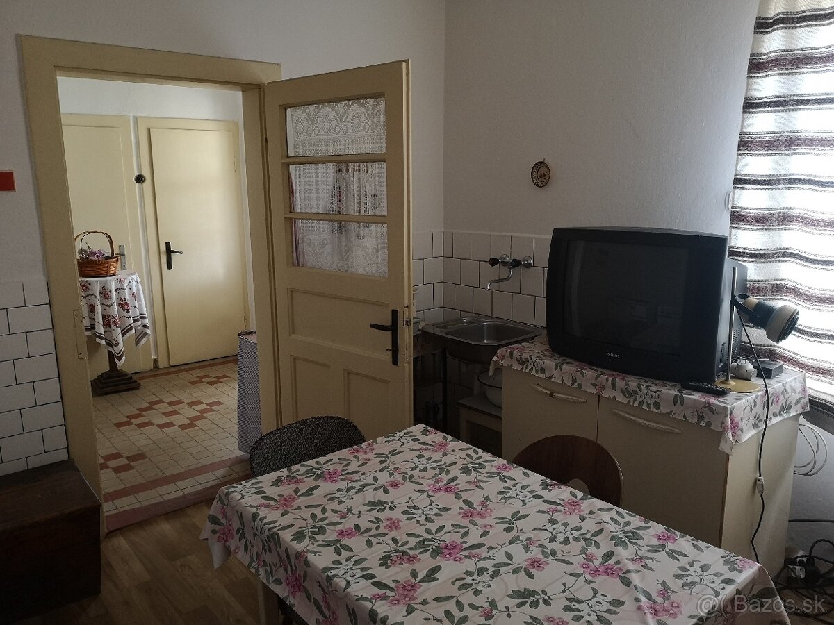 Rodinný dom - Nové Hony - 14 km od Lučenca - 13