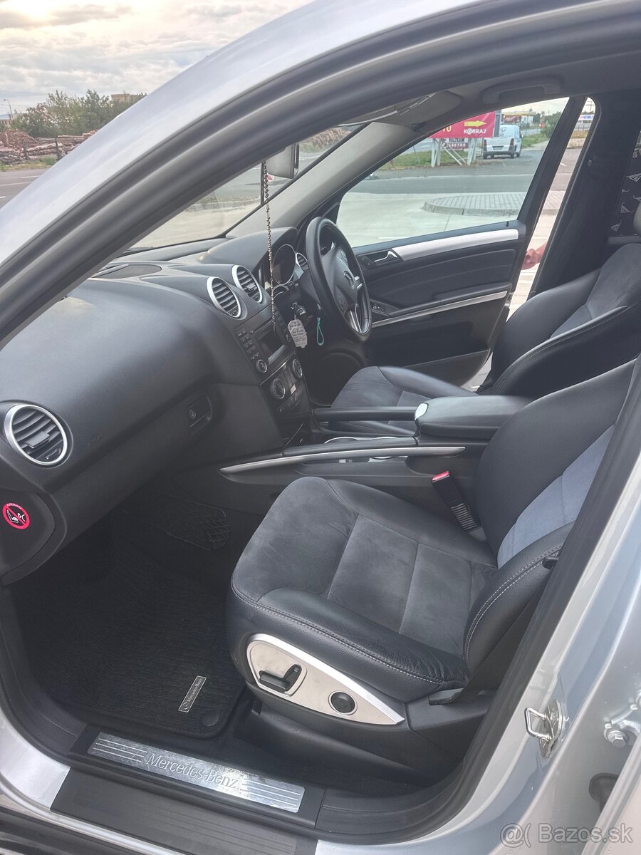 Mercedes ML300 - 13