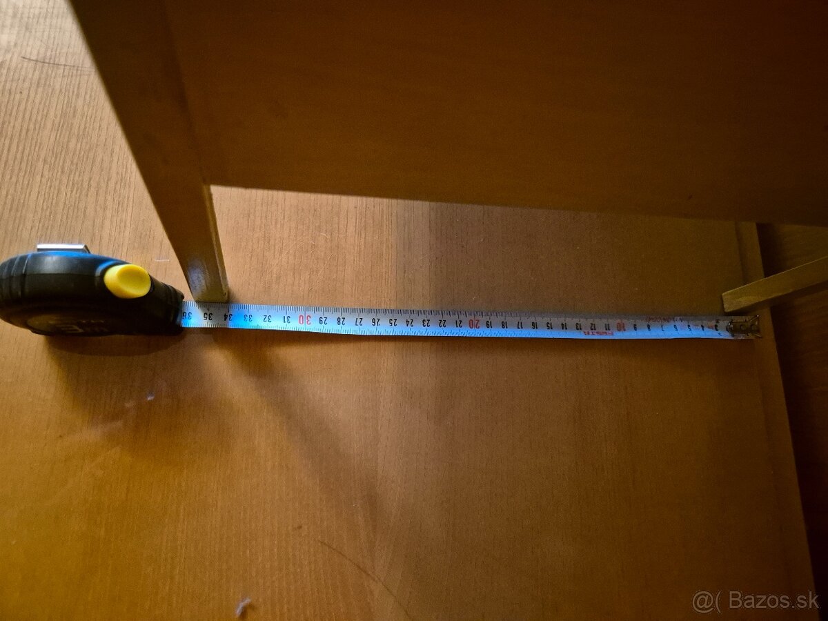 Predám veľkú postielku z vyšívanými vankúšmi - 13