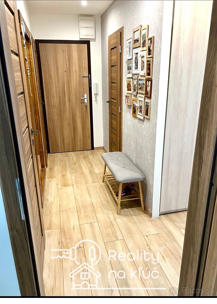 Na predaj zrekonštruovaný 3-izbový byt na Nábrežnej ul. v NZ - 13