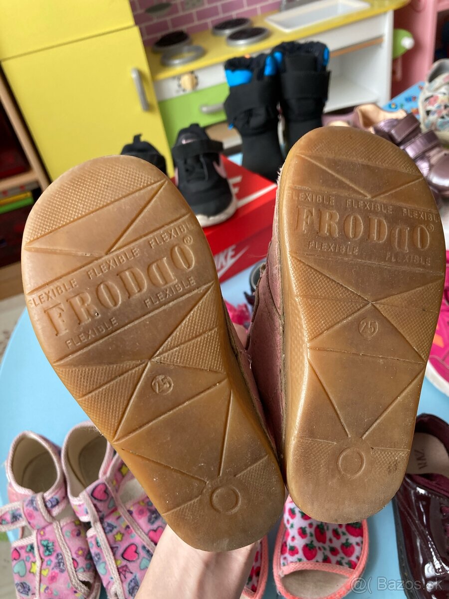 Dievčenské topánky č. 25 - 13