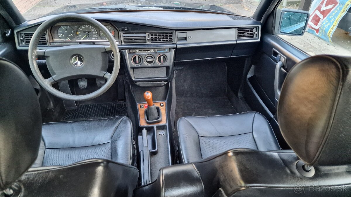 Mercedes Benz W 201 190 E - 13