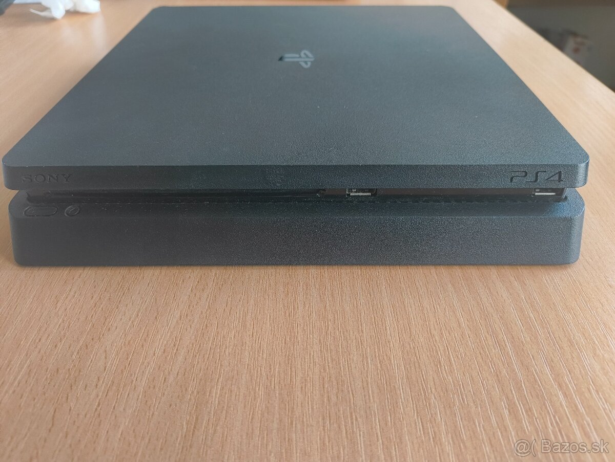 Playstation 4 slim 1TB - 13