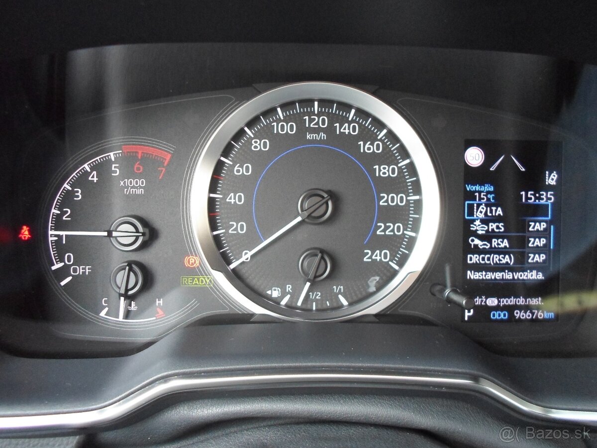 Toyota Corolla Combi 1.8 Hybrid e-CVT automat,kamera,navi,te - 13