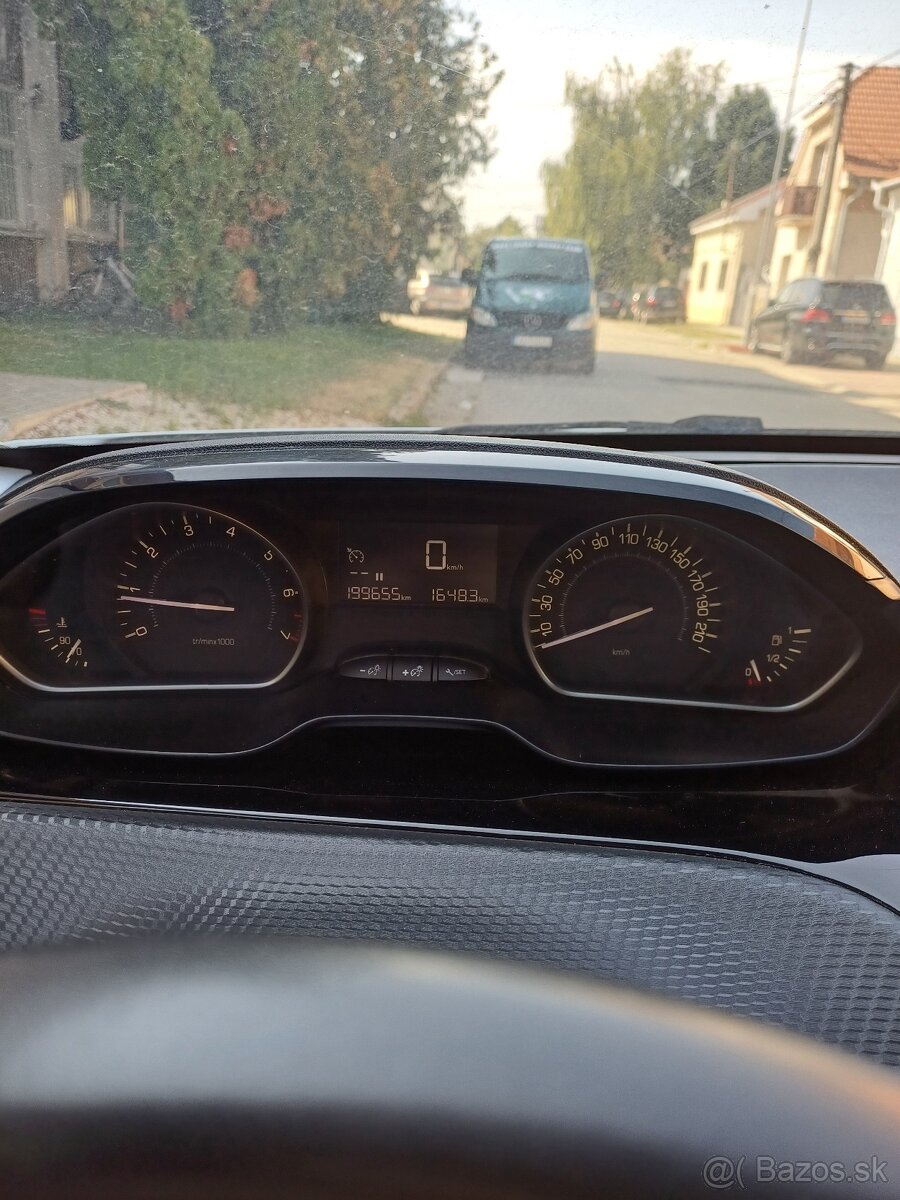 Peugeot 208 vo vybave Style - 13