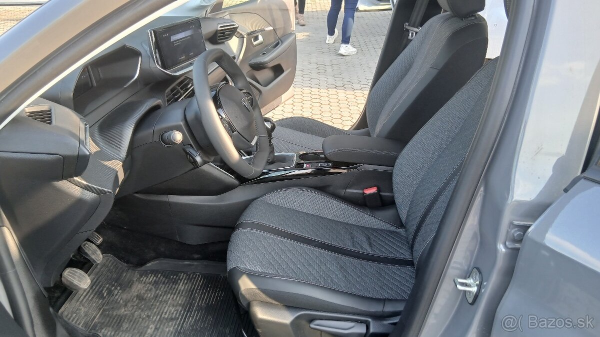 Peugeot 208 1.2 PureTech 100 Allure - 13