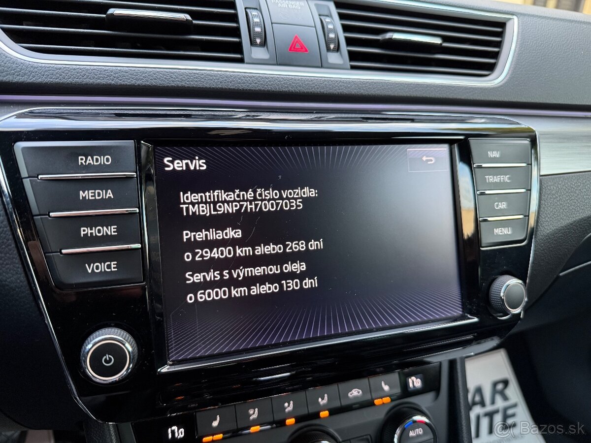 Superb Style Plus 1.8TSI DSG - 13