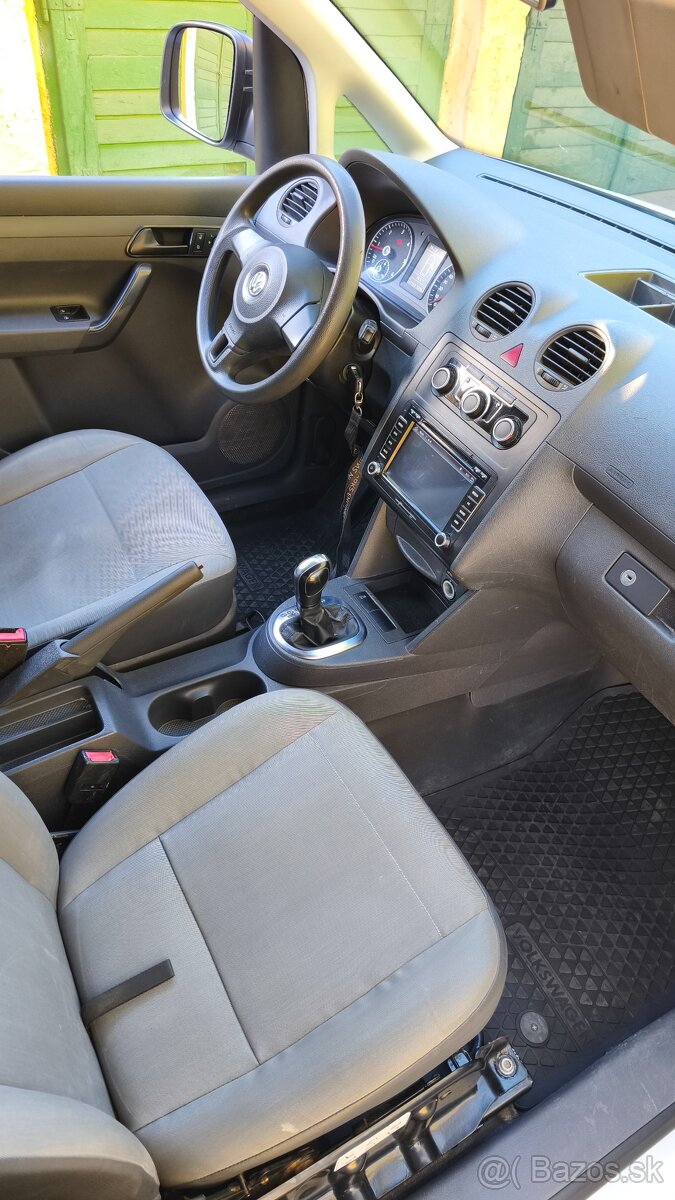 Volkswagen Caddy 1.6 TDI DSG nová stk - 13