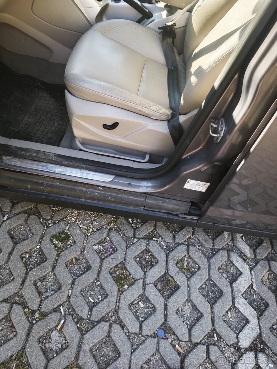 Predam Ford grand c-max - 13