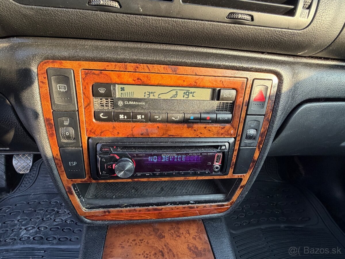 Volkswagen Passat 1,9tdi 96kw HIGHLINE - 13