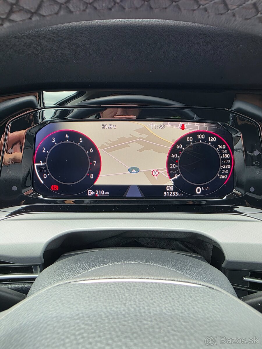 VW GOLF 8 1.5 TSI - 13