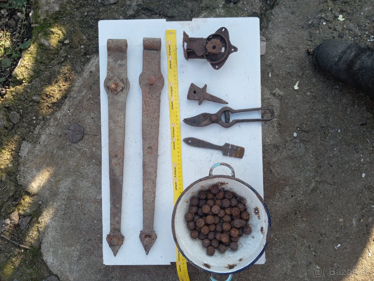 Pánty.zamok.gule.kleste.nakovka - 13