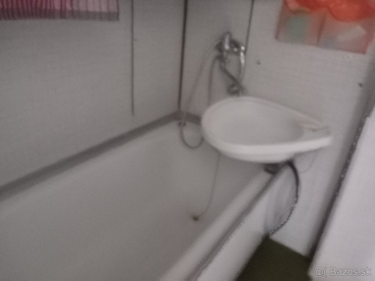 Na predaj 3 izb.byt v pôvodnom stave - 13