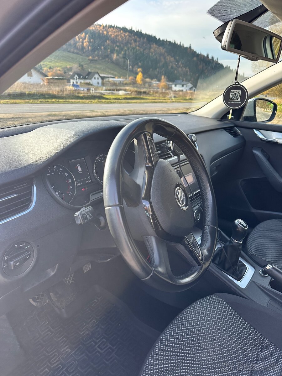 Škoda Octavia Combi 1.6 TDI 77 kW – Bi-Xenóny, Panoráma - 13