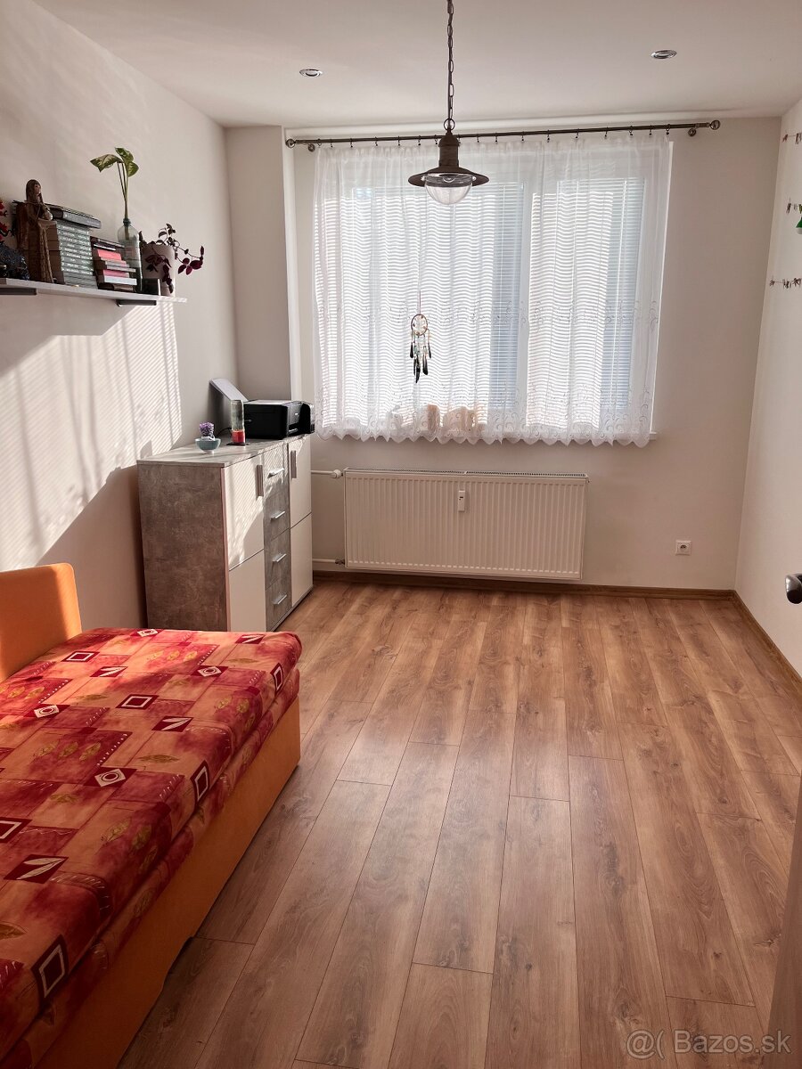 Predam moderný 3-izbový byt - 13